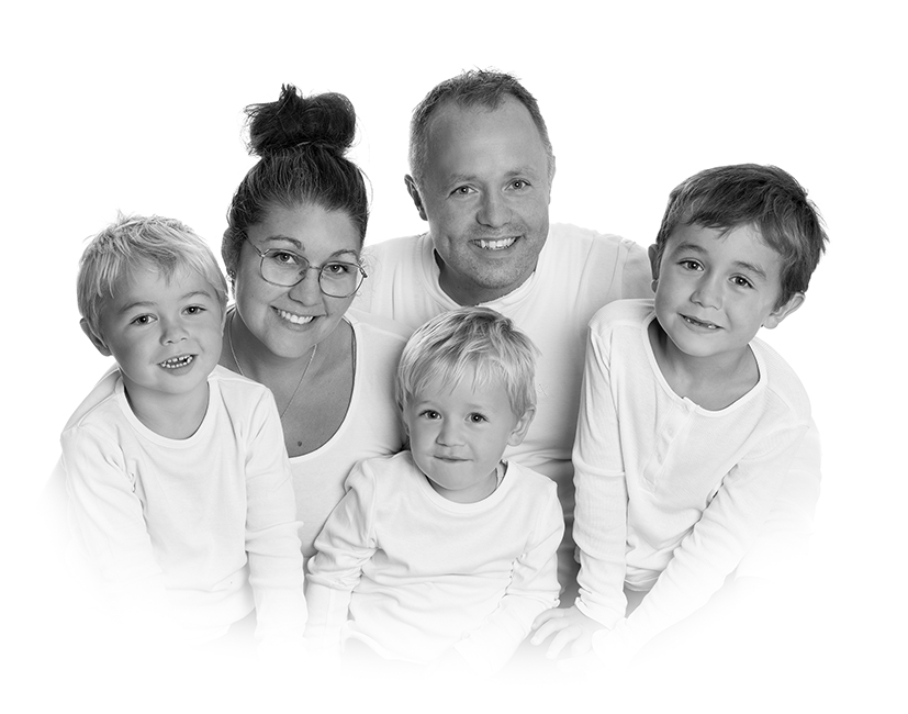 Fotograf i Aarhus Viby Birgit Skou Fotografi Familie Fotografering Newborn Baby Børn med Søskende Familie og Gruppe Portræt Billeder
